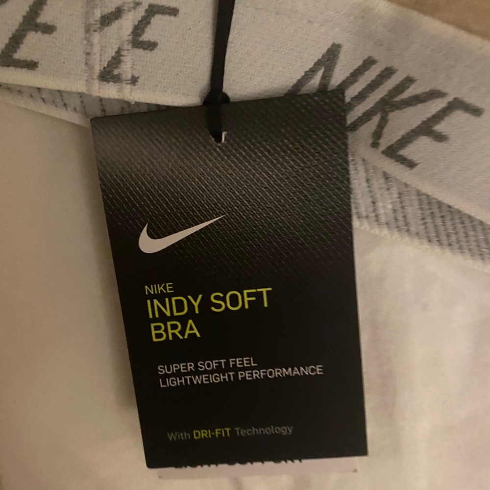 Sports bra - Picture 3 of 4